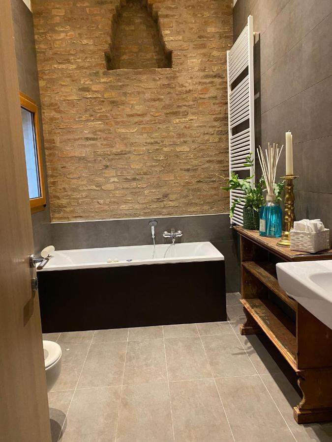 Sacrati 39 Apartment แฟร์รารา ภายนอก รูปภาพ